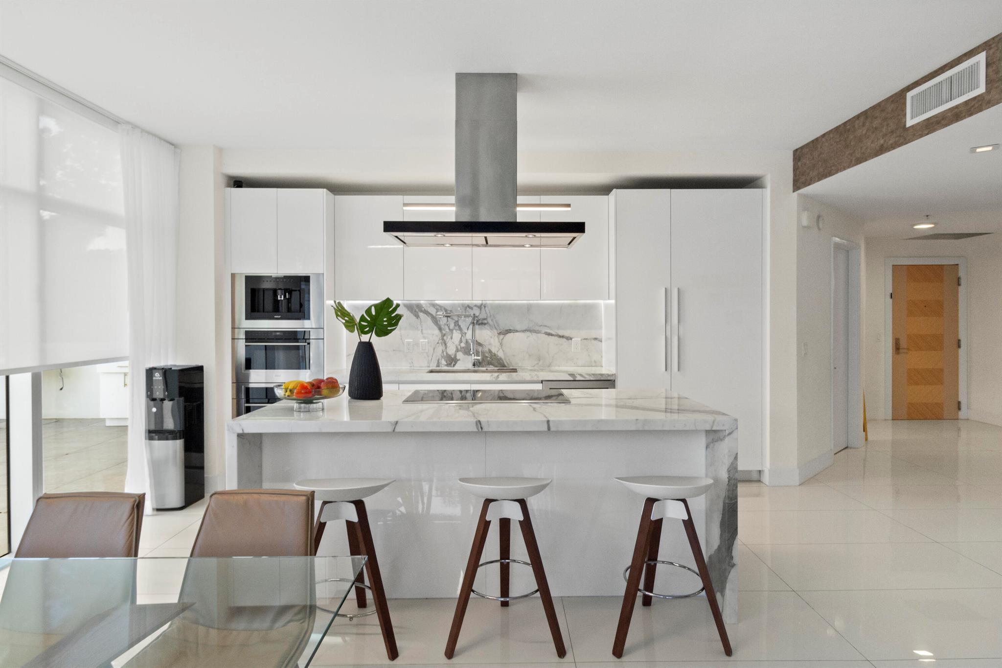 PARQUE TOWERS CONDO - Residential Lease