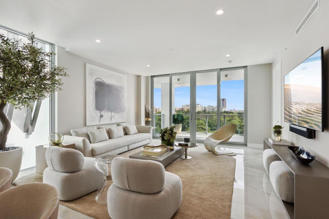 Royal Palm Residences - Residential