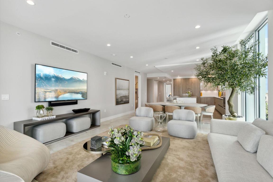 Royal Palm Residences - Residential