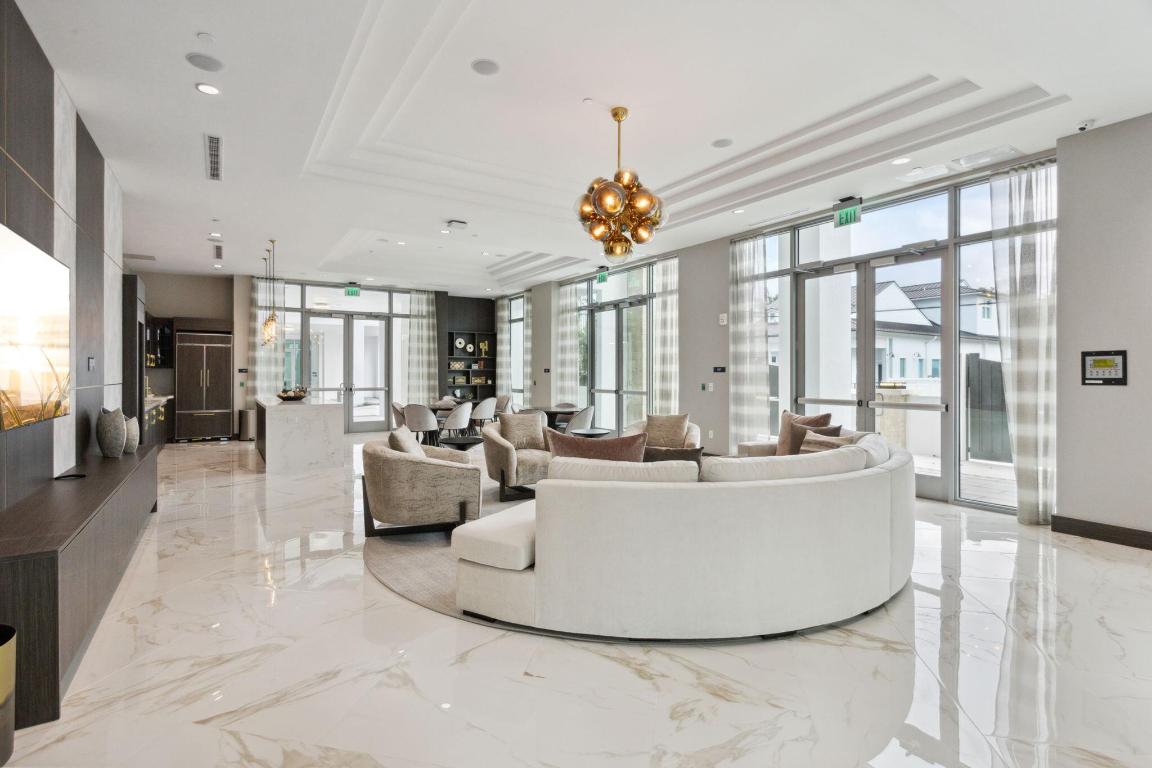 Royal Palm Residences - Residential