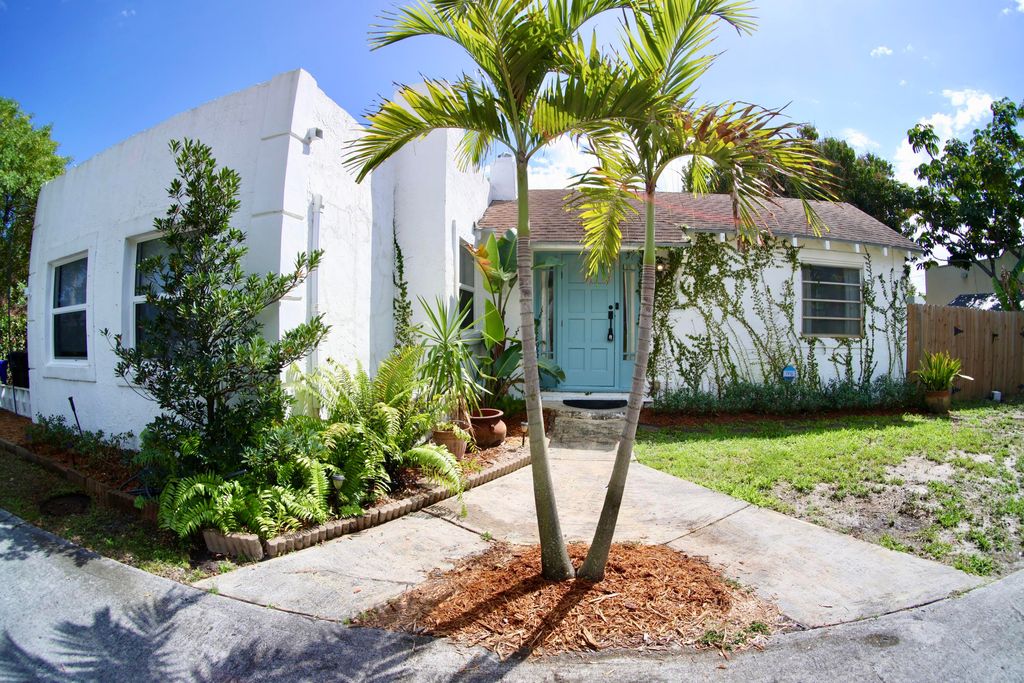 Photo of 620 Winters Street, West Palm Beach, FL 33405 (MLS # B26004913)