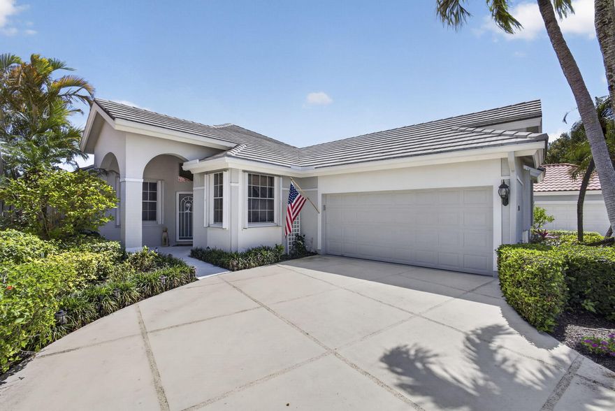 Tucked inside the exclusive, gated enclave of Eagleton Lakes at PGA National, this highly desirable single-story waterfront residence showcases breathtaking long lake views and a stunning 2021-renovated pool with an expansive wraparound covered and screened lanai, ideal for entertaining. Meticulously maintained triple split floorpan with a spacious kitchen features a 2024 stainless steel refrigerator & 2024 SS dishwasher, while a 2023 generator & full accordion shutters offer complete hurricane protection. Move right in to this home, which is filled with natural light, soaring ceilings, and oversized sliding doors that create a seamless indoor-outdoor living experience. PGA National offers optional memberships with no mandatory requirements. Don't miss this one!