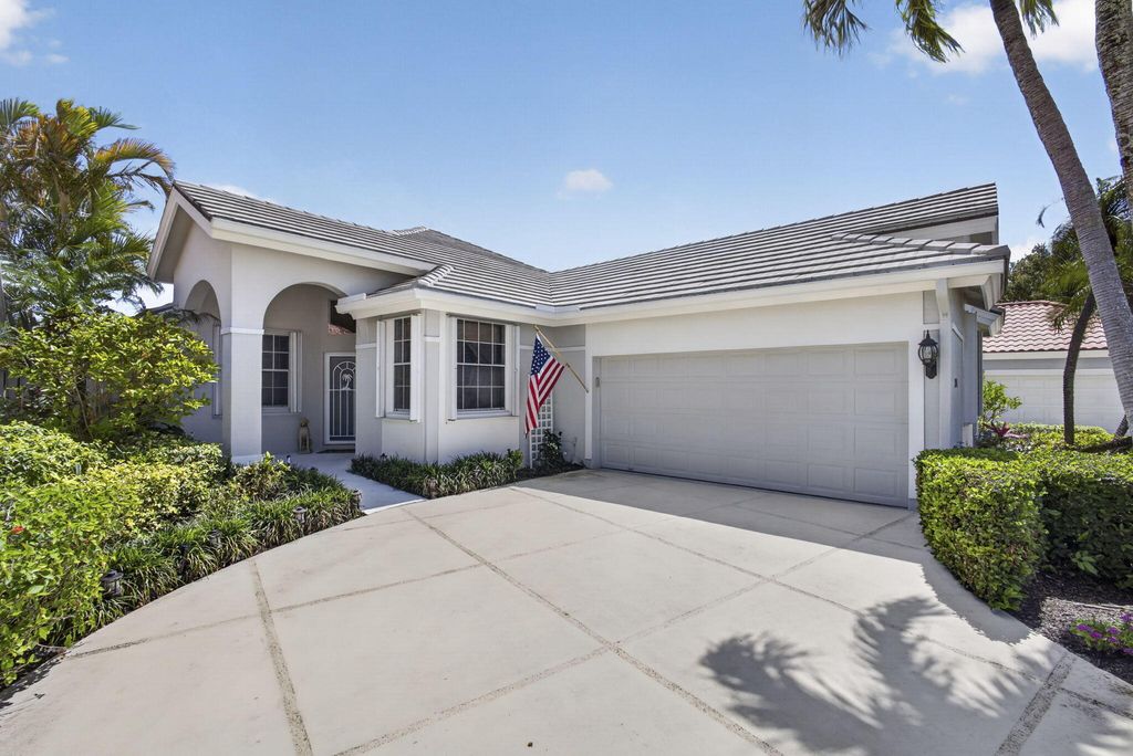 Photo of 216 Eagleton Lake Boulevard, Palm Beach Gardens, FL 33418 (MLS # B26020352)