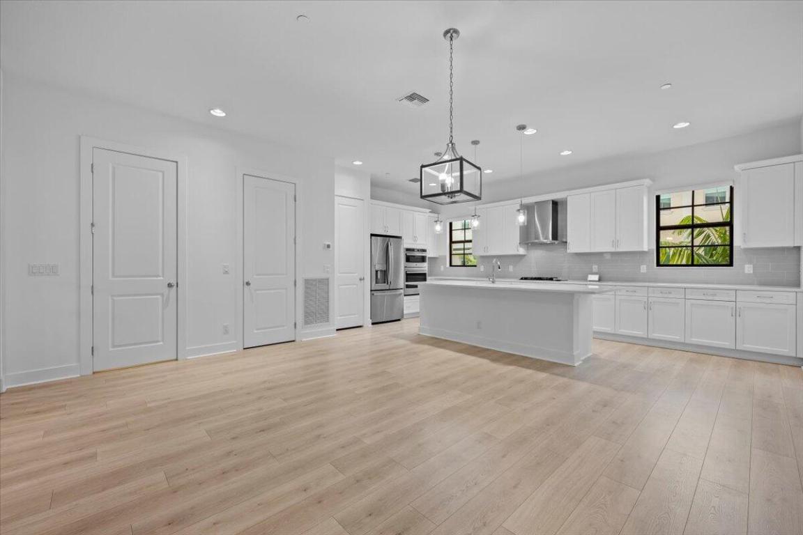 ALTON - Residential Lease