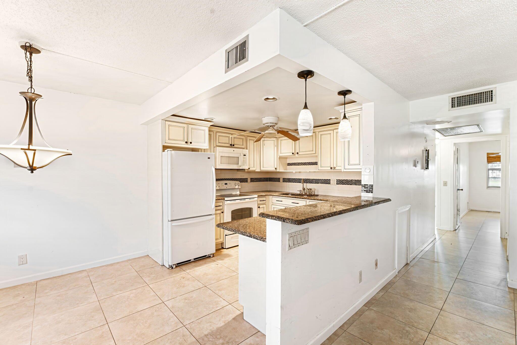 View photos, virtual tours, details... 2049 Hythe C