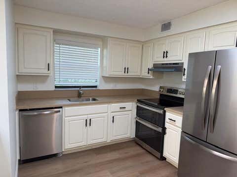 Tiny photo for 1622 Cypress Pointe Drive #4-11, Coral Springs, FL 33071 (MLS # B26037868)
