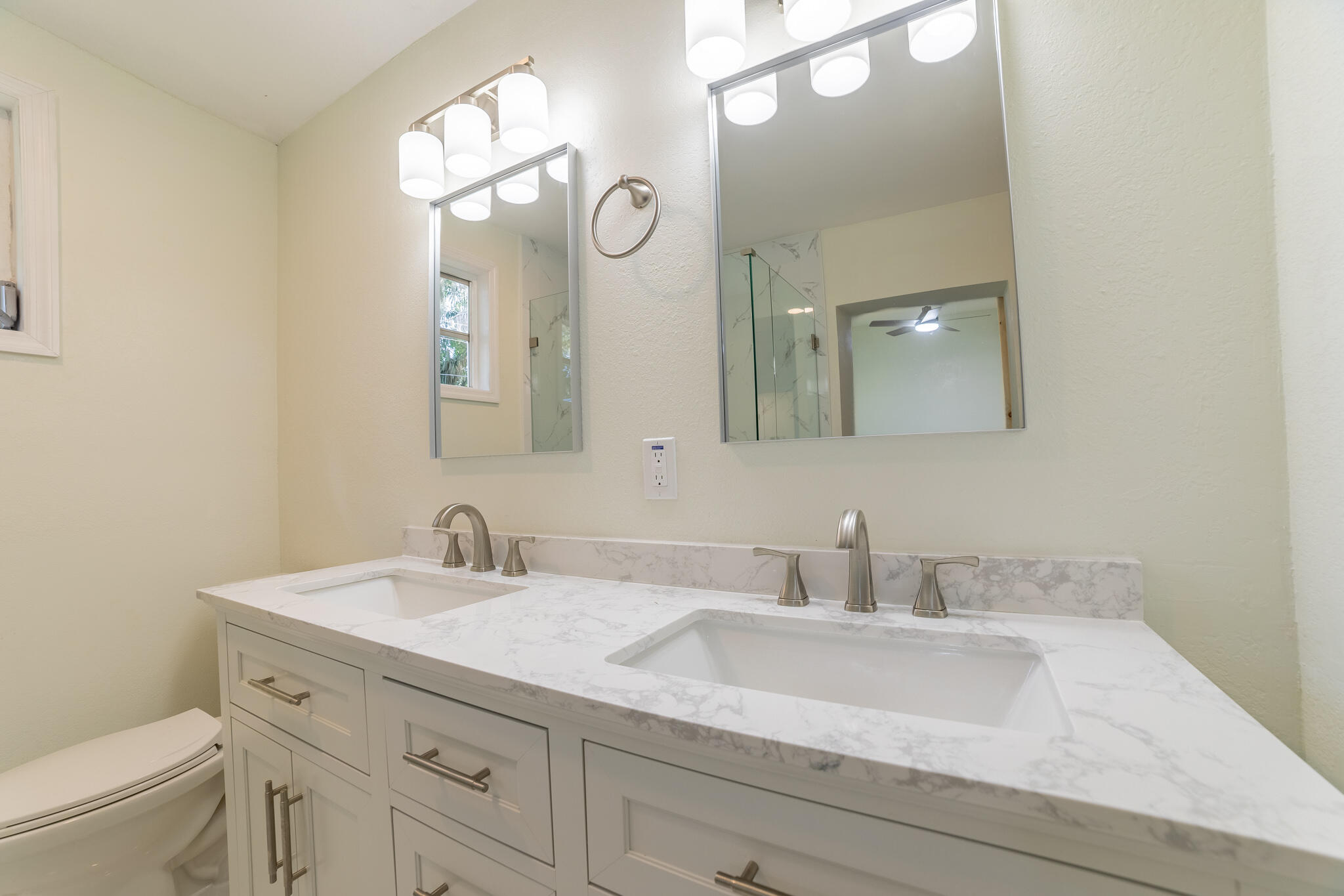 OKEECHOBEE ESTATES - Residential