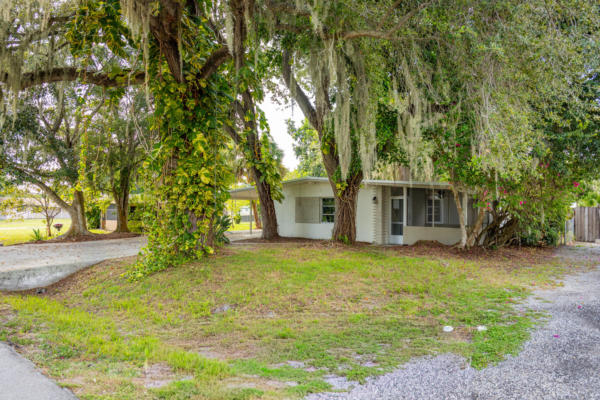 OKEECHOBEE ESTATES - Residential