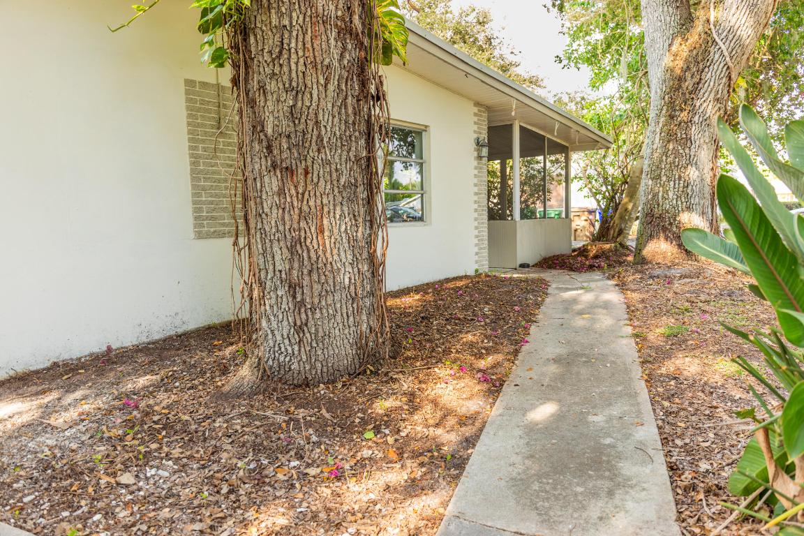 OKEECHOBEE ESTATES - Residential