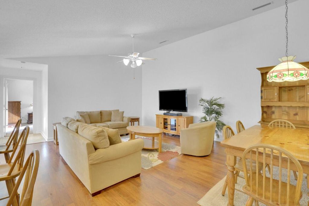 Photo of 3003 Lakemont Court, Palm Beach Gardens, FL 33403 (MLS # R10997289)