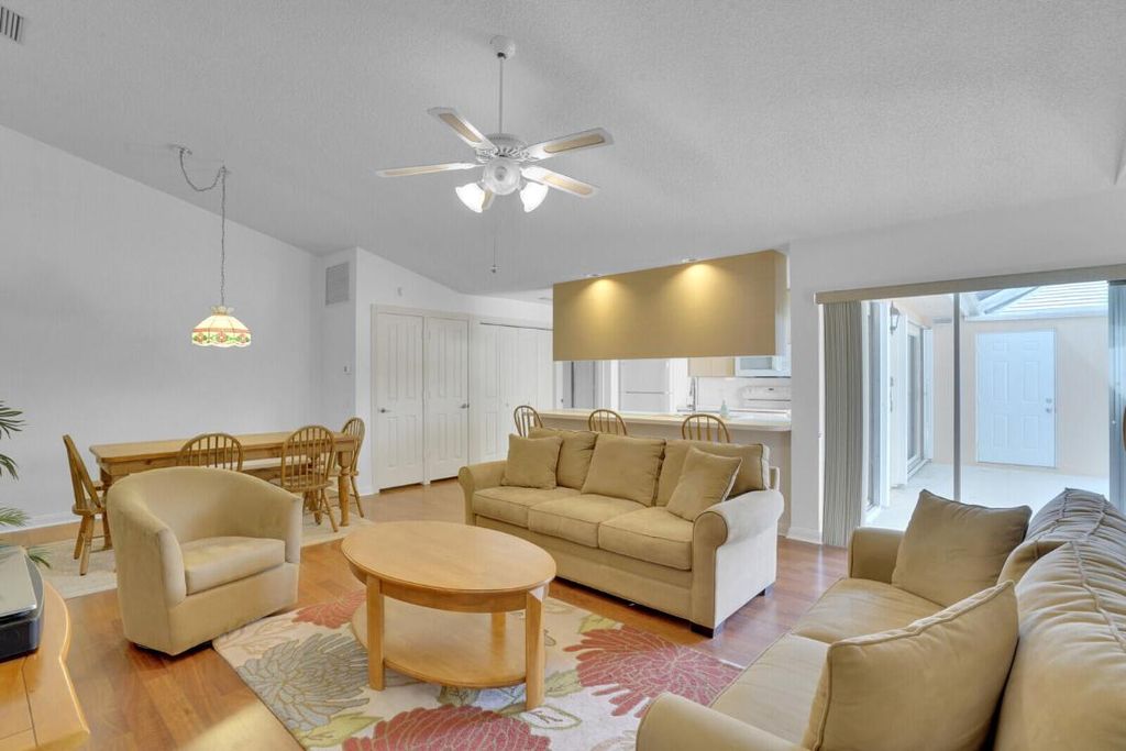 Photo of 3003 Lakemont Court, Palm Beach Gardens, FL 33403 (MLS # R10997289)