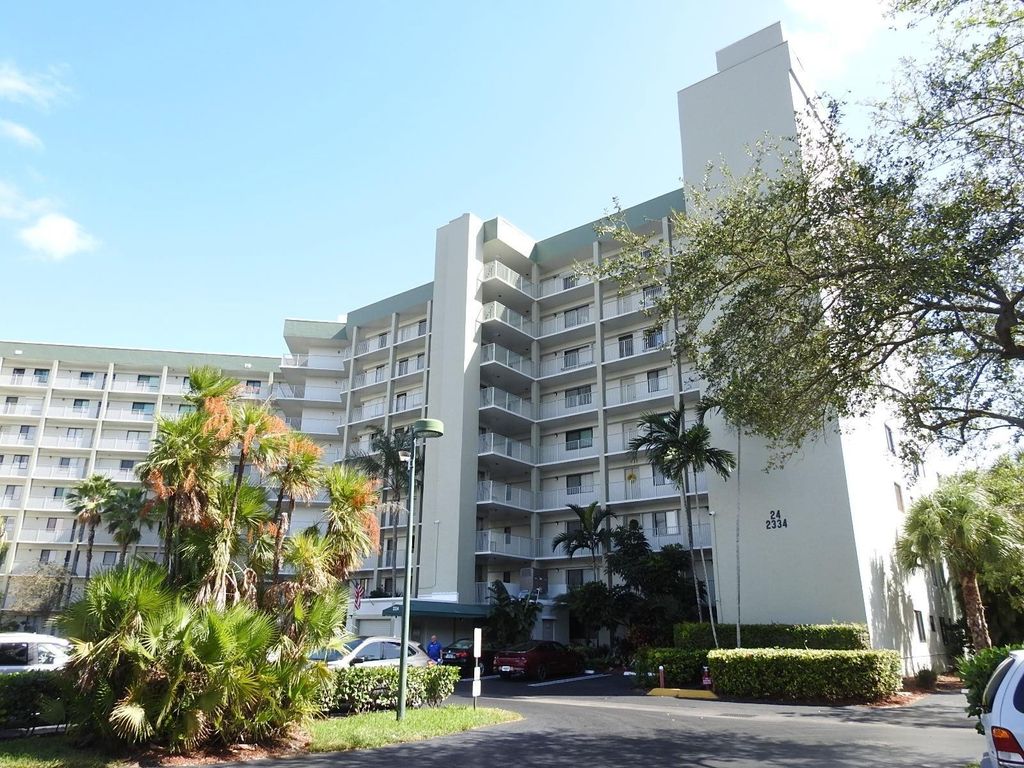 Photo of 2334 S Cypress Bend Drive #811, Pompano Beach, FL 33069 (MLS # F10403062)