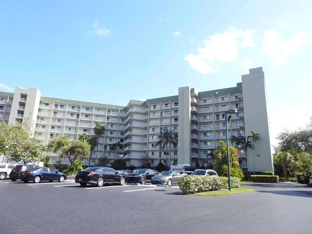 Photo of 2334 S Cypress Bend Drive #811, Pompano Beach, FL 33069 (MLS # F10403062)
