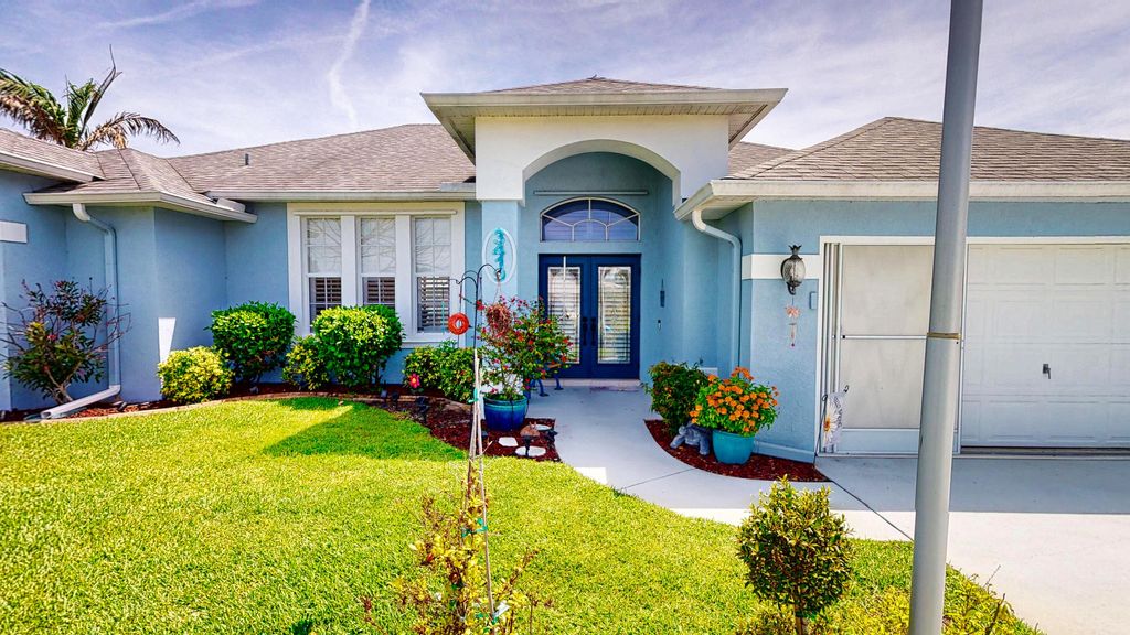 Photo of 3419 SE Hart Circle, Port Saint Lucie, FL 34984 (MLS # B26026012)