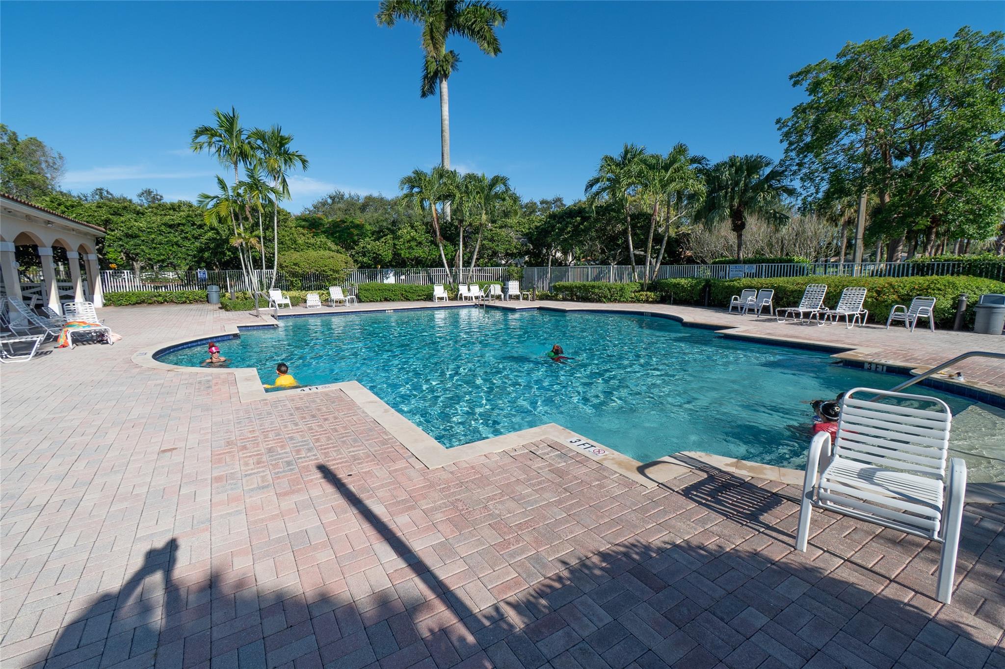 Regency Lakes At Coconut - Residential