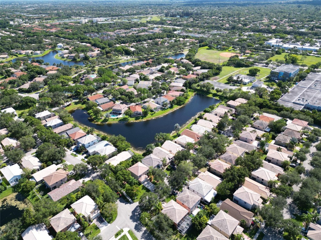 Regency Lakes At Coconut - Residential