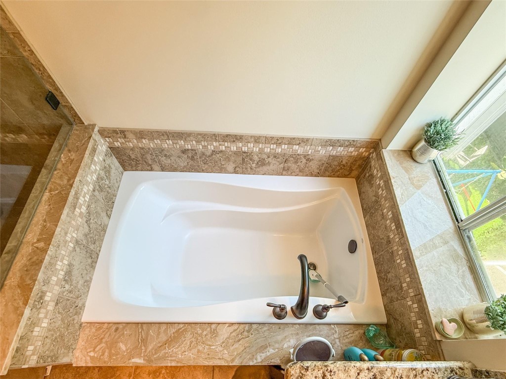 Regency Lakes At Coconut - Residential