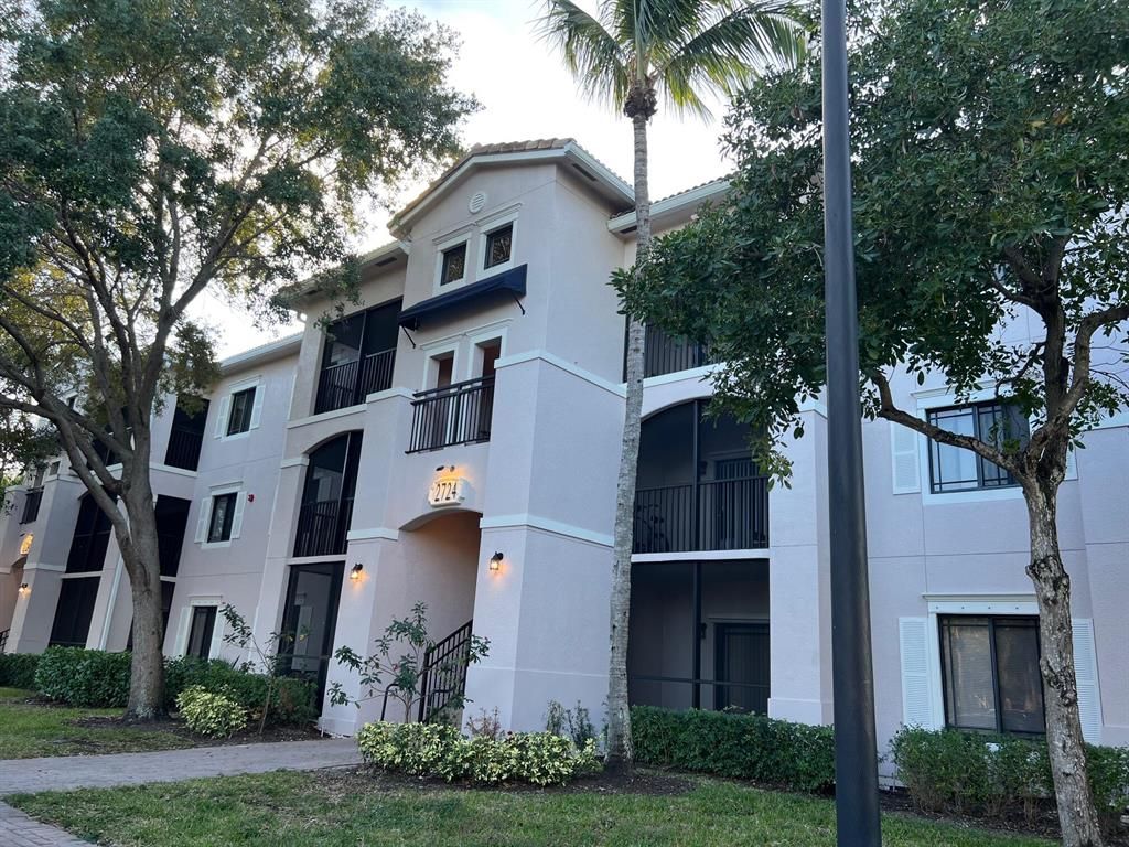 Photo of 2724 Anzio Court #102, Palm Beach Gardens, FL 33410 (MLS # R10766874)