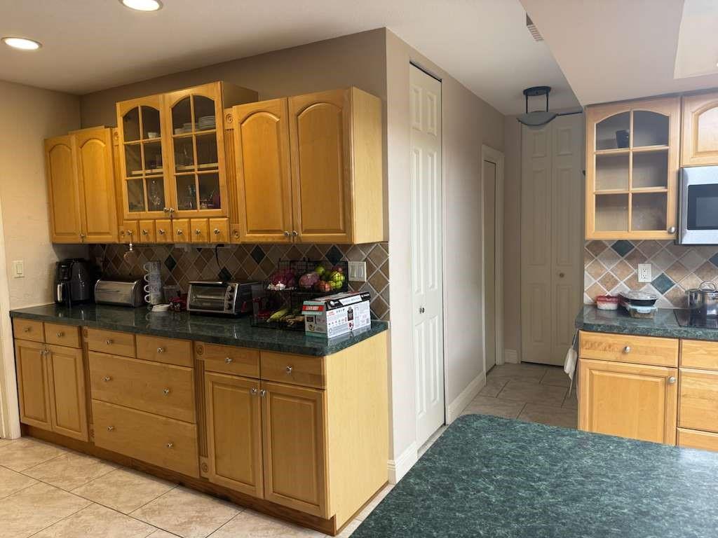 Ramblewood 76-49 B - Residential Lease