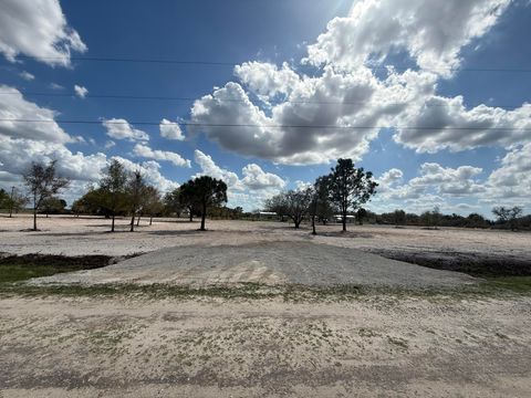 14416 NW 252nd Street Okeechobee FL 34972