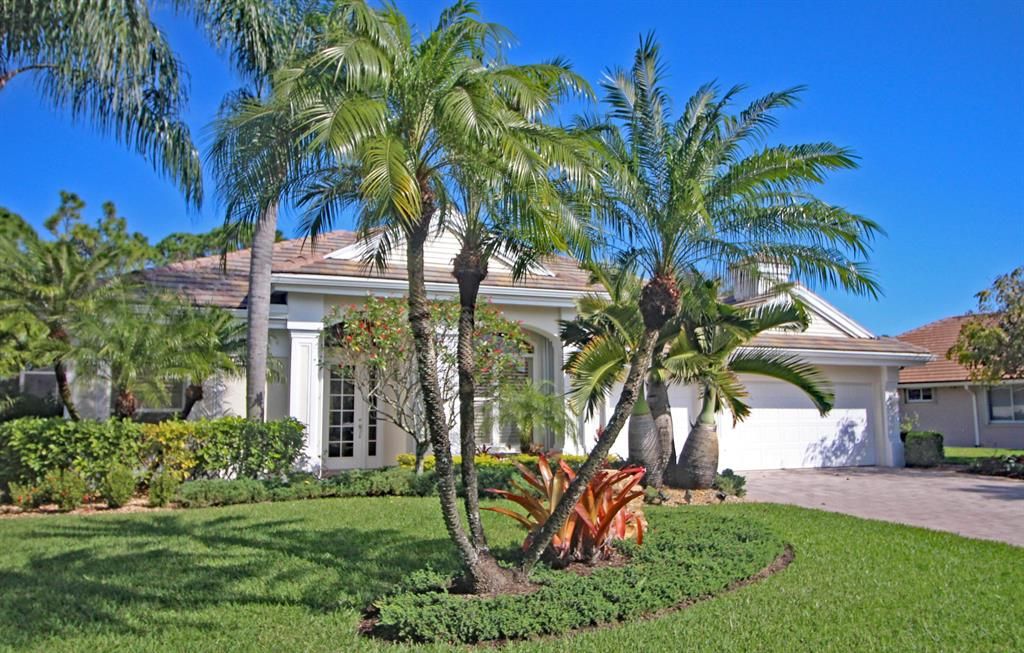 Photo of 4919 SE Longleaf Place, Hobe Sound, FL 33455 (MLS # R10774027)