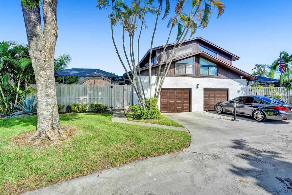 Photo of 9718 Boca Gardens A Circle N #A, Boca Raton, FL 33496 (MLS # R10843337)