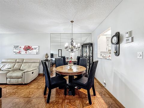 A home in Lauderdale Lakes