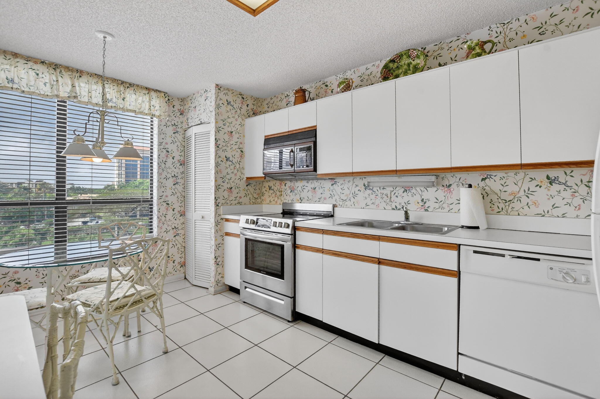 PROMENADE AT BOCA POINTE - Residential