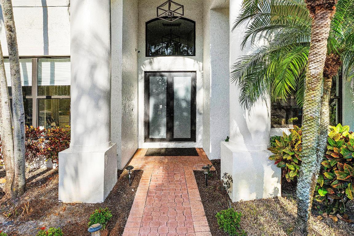 7056 NW 67th Terrace