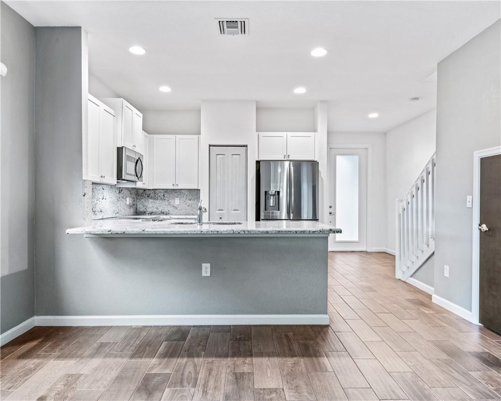 Dixie Landmark 155-10 B - Residential Lease