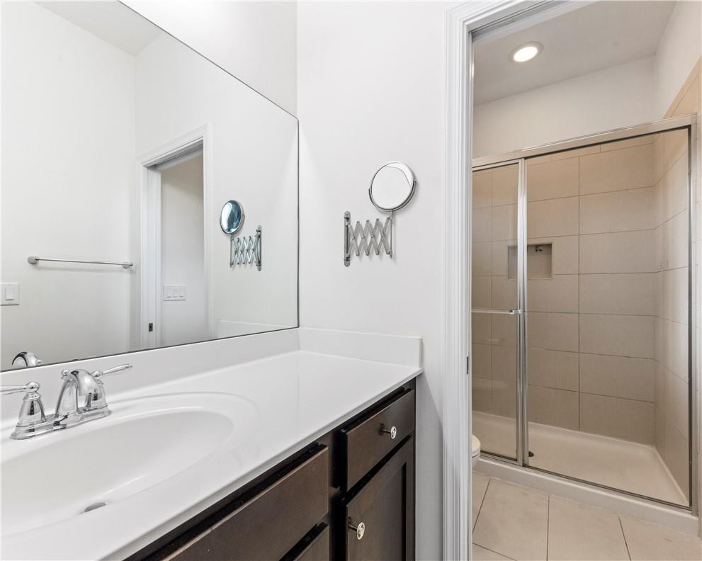 Dixie Landmark 155-10 B - Residential Lease