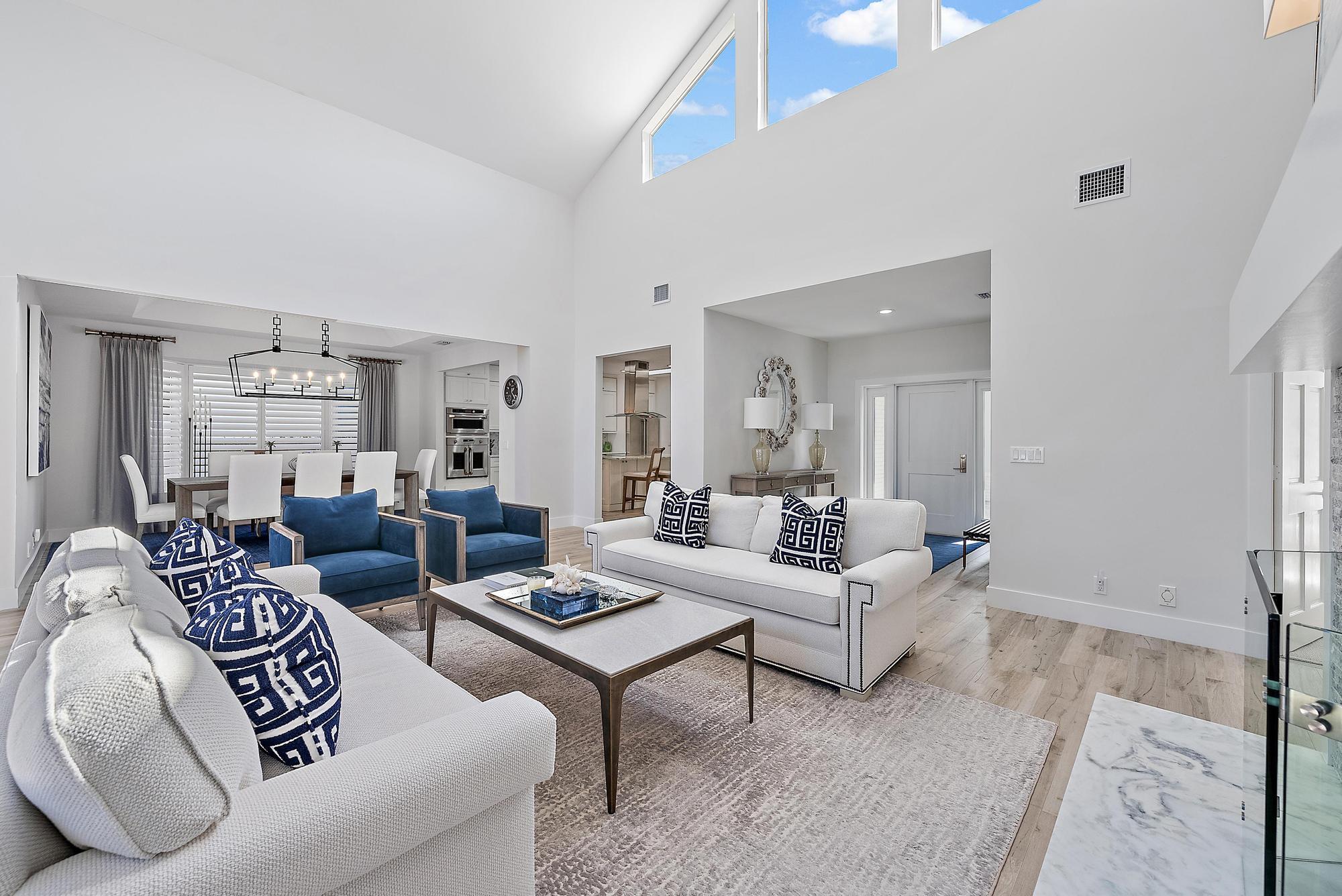 JUPITER HILLS VILLAGE - Residential