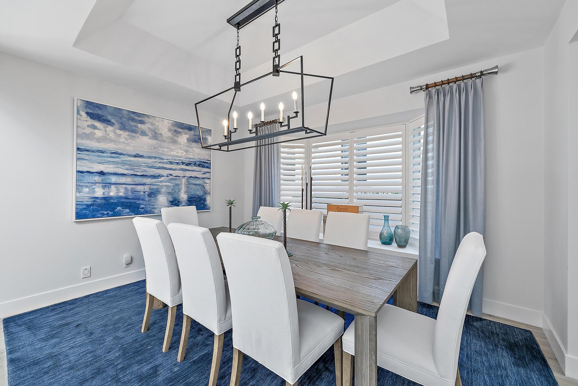 JUPITER HILLS VILLAGE - Residential