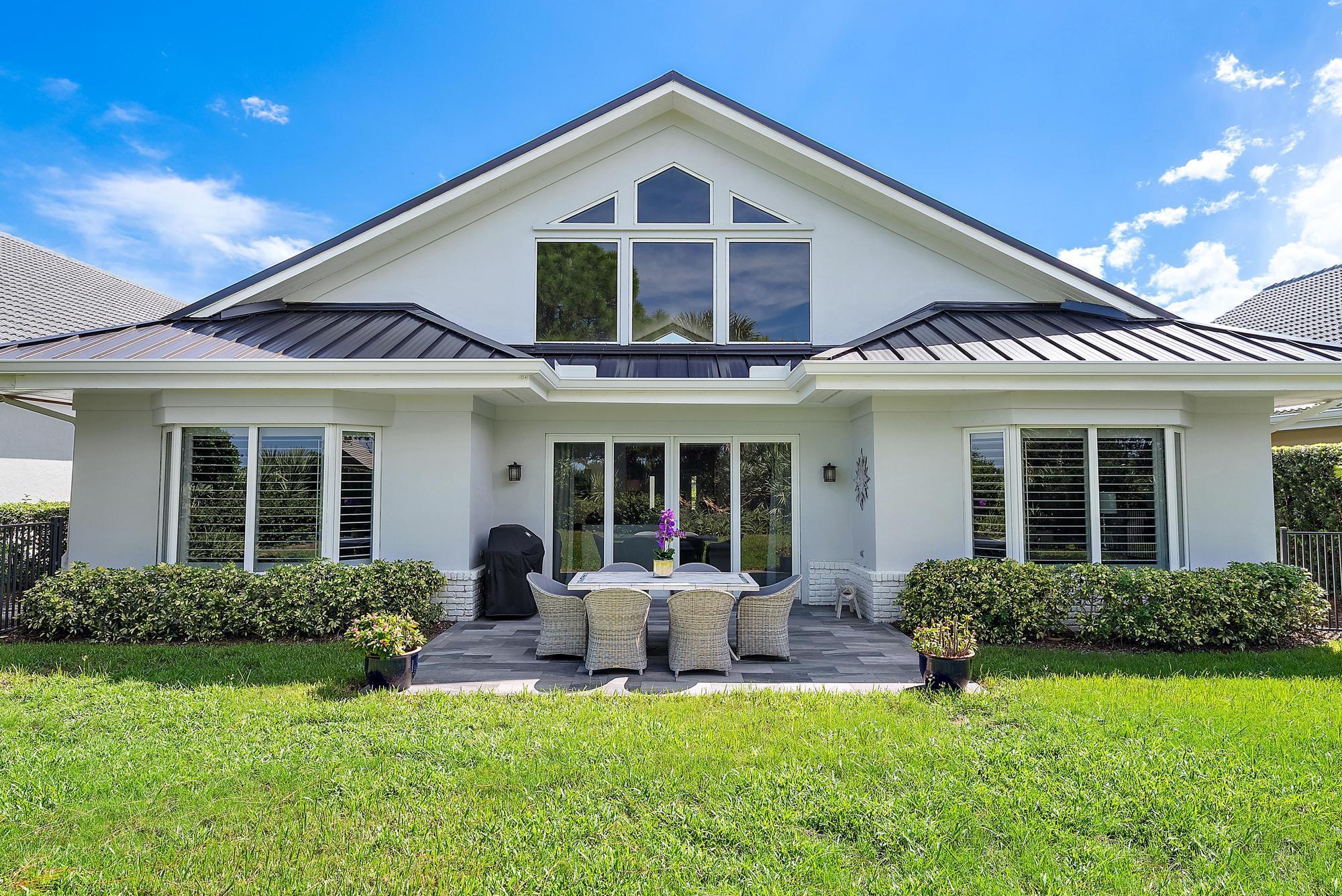 JUPITER HILLS VILLAGE - Residential
