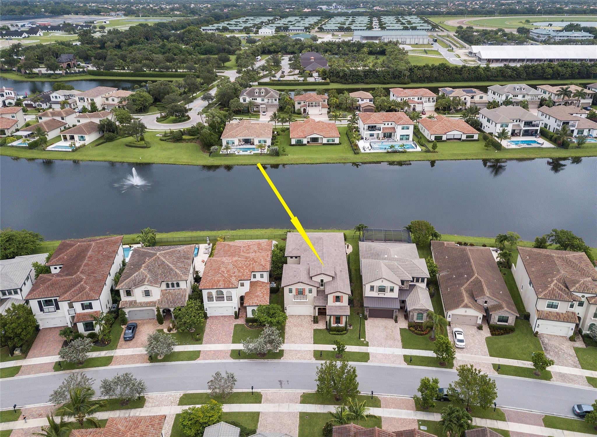 8484 GRAND PRIX Lane