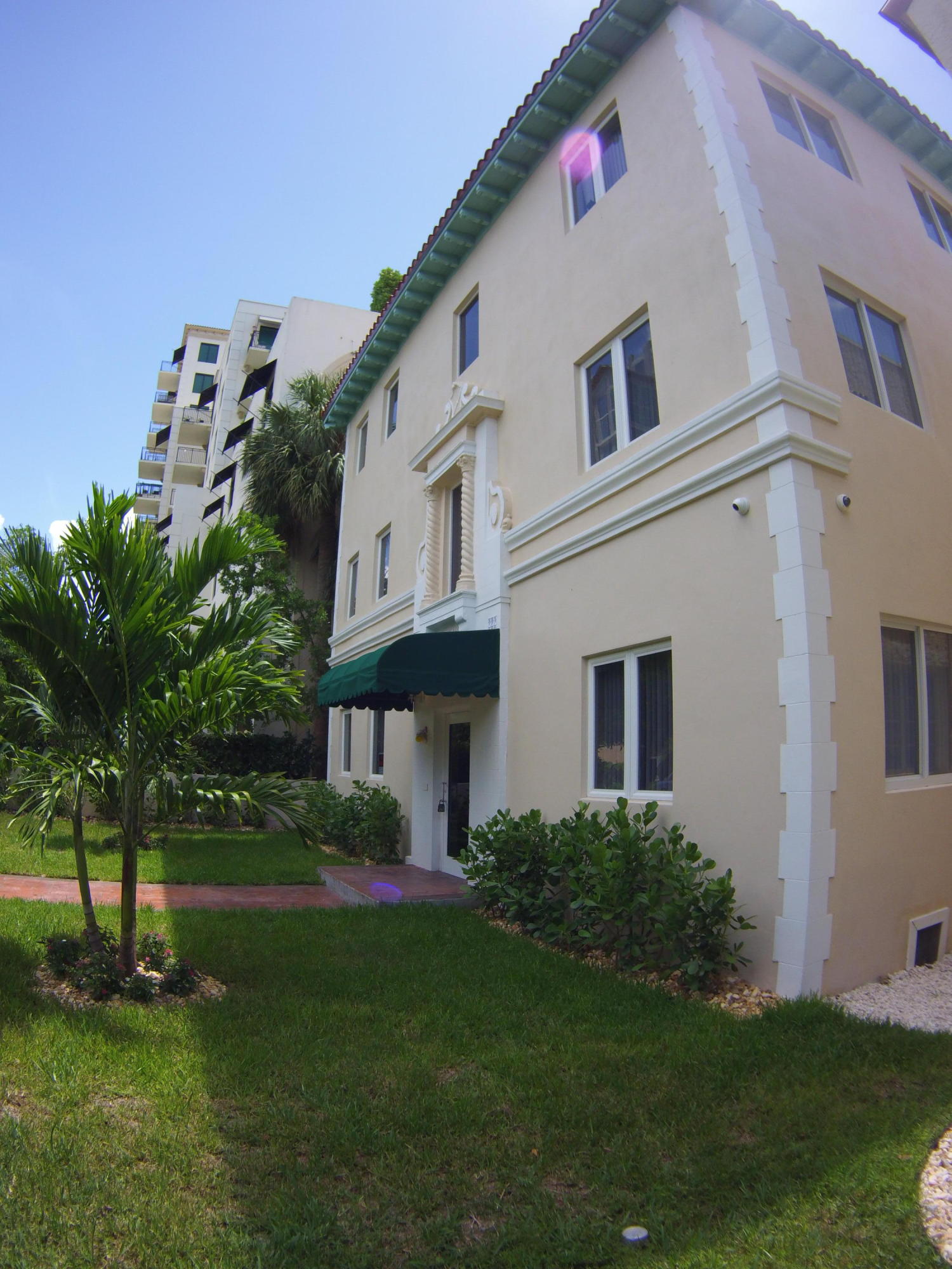 C GAB DOUGLAS SEC - Residential Lease