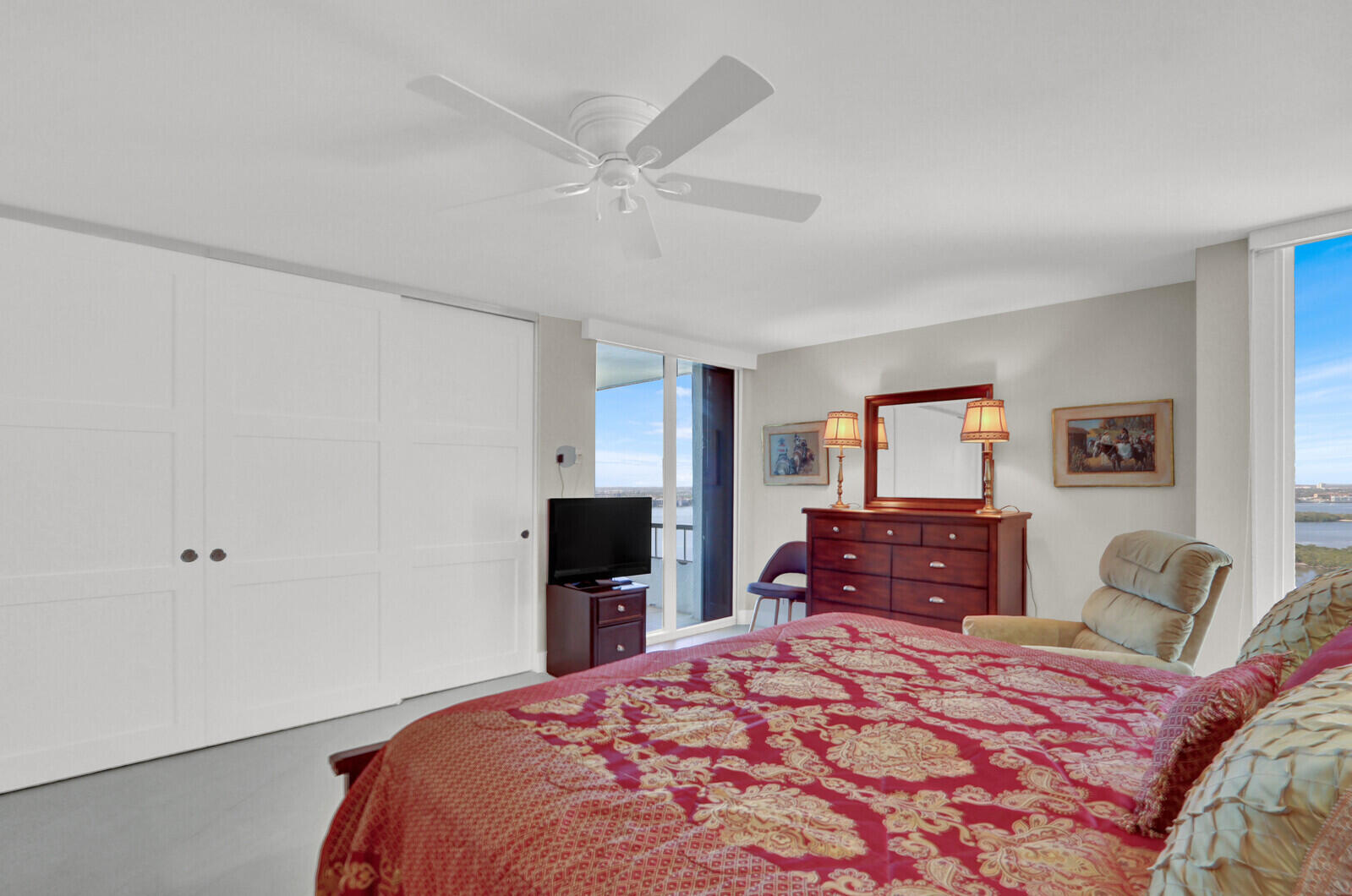 WATER GLADES CONDO - Residential