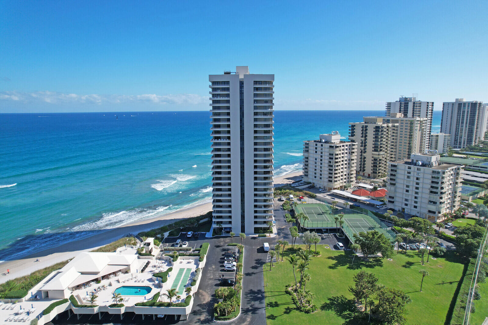 WATER GLADES CONDO - Residential