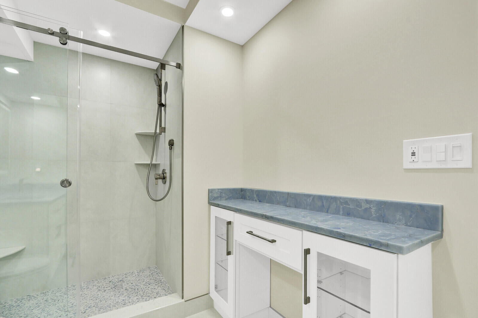 WATER GLADES CONDO - Residential