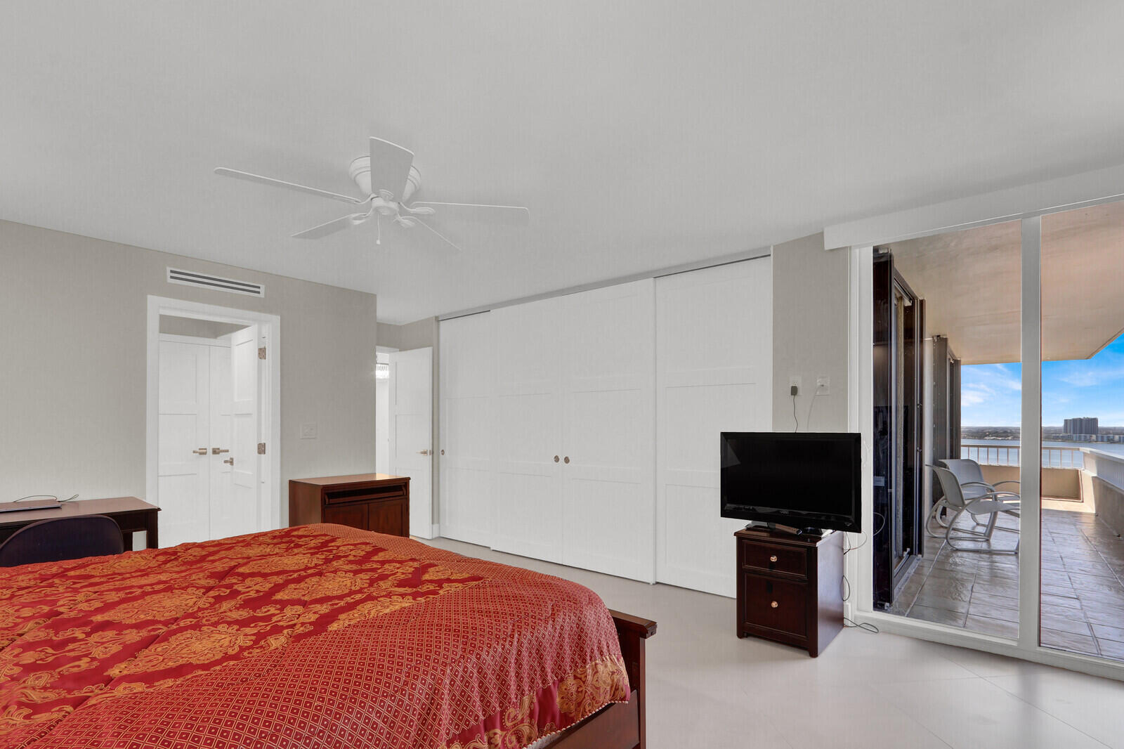 WATER GLADES CONDO - Residential