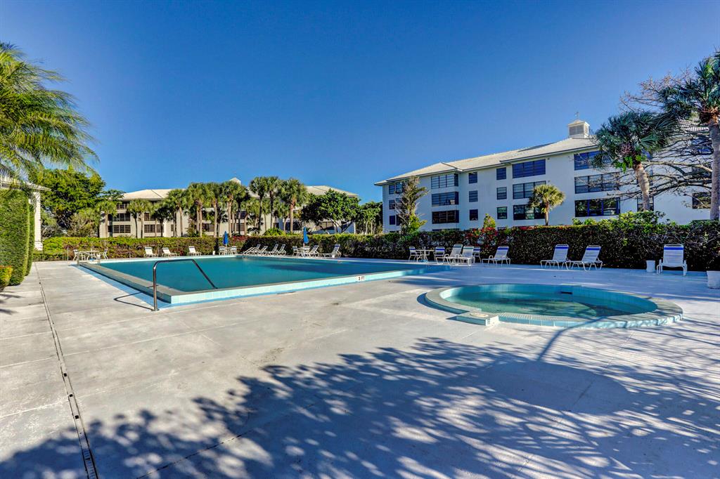 WHITEHALL CONDO OF THE LANDS OF THE PRESIDENT - Residential