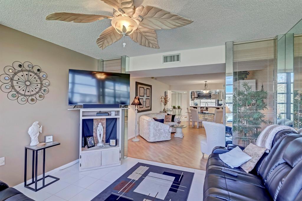 WHITEHALL CONDO OF THE LANDS OF THE PRESIDENT - Residential