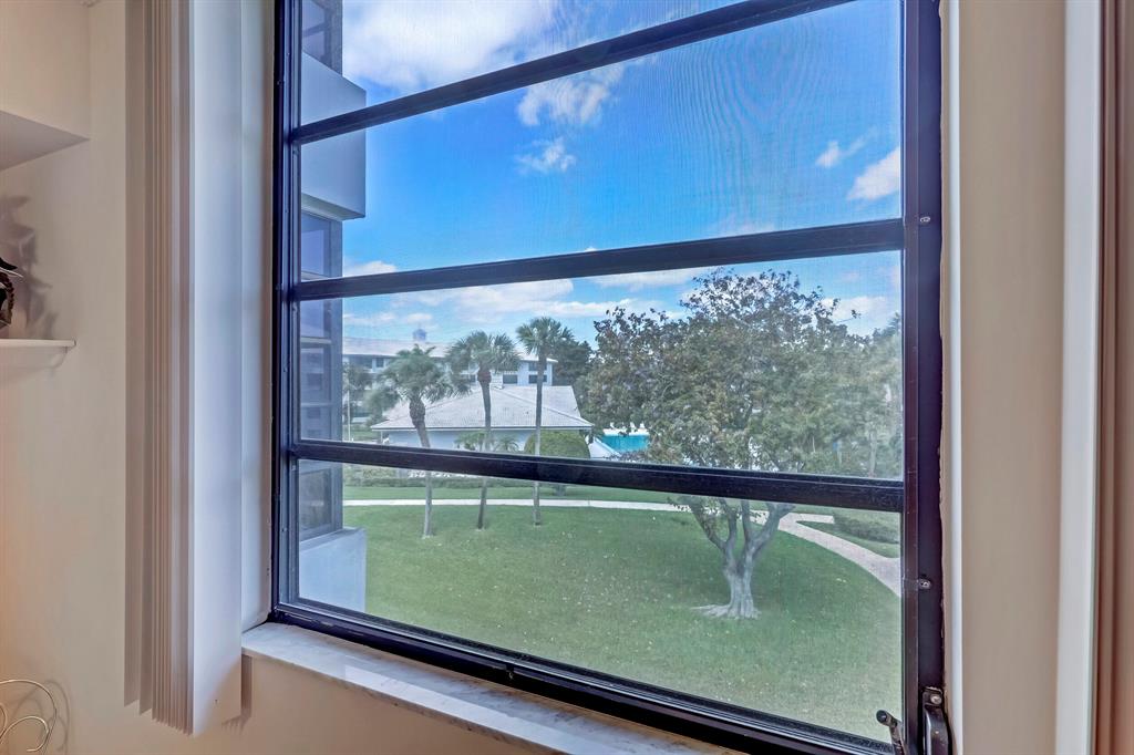 WHITEHALL CONDO OF THE LANDS OF THE PRESIDENT - Residential