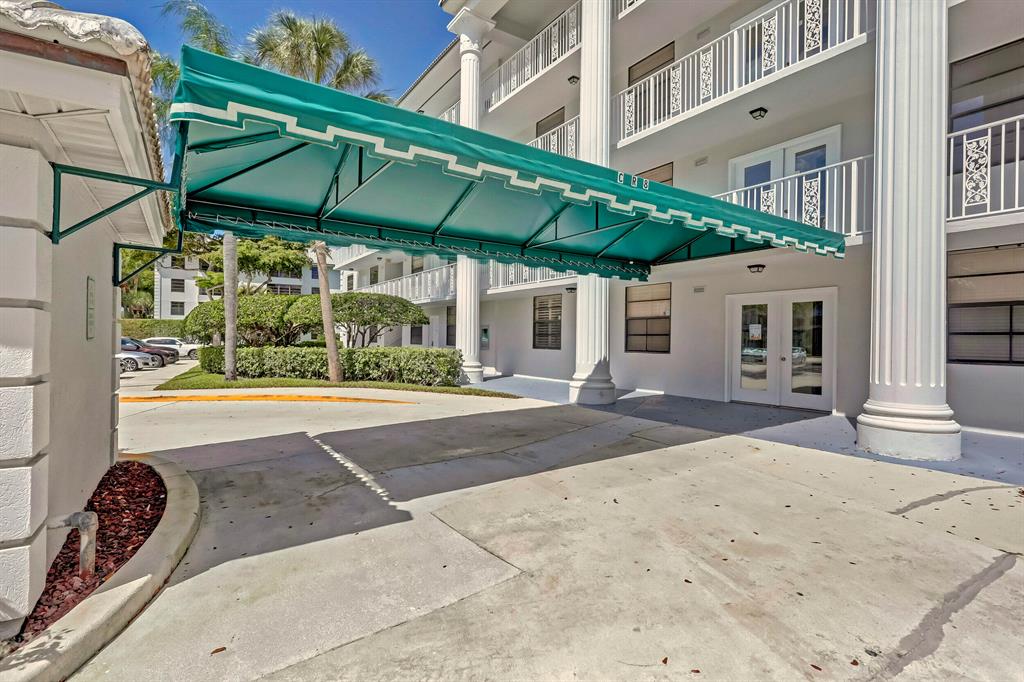 WHITEHALL CONDO OF THE LANDS OF THE PRESIDENT - Residential