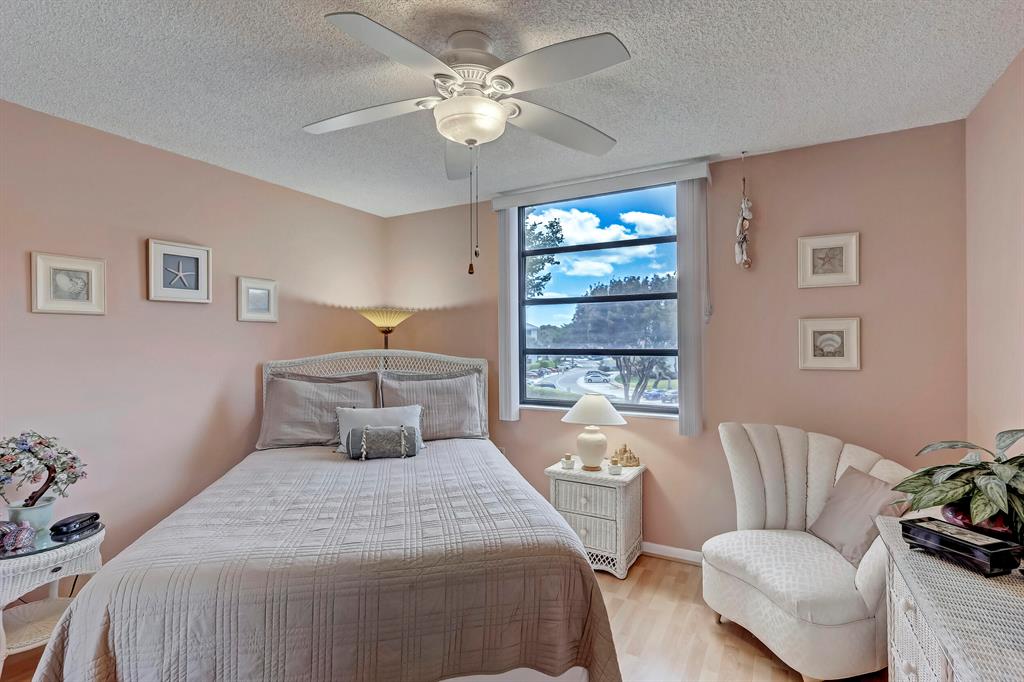 WHITEHALL CONDO OF THE LANDS OF THE PRESIDENT - Residential