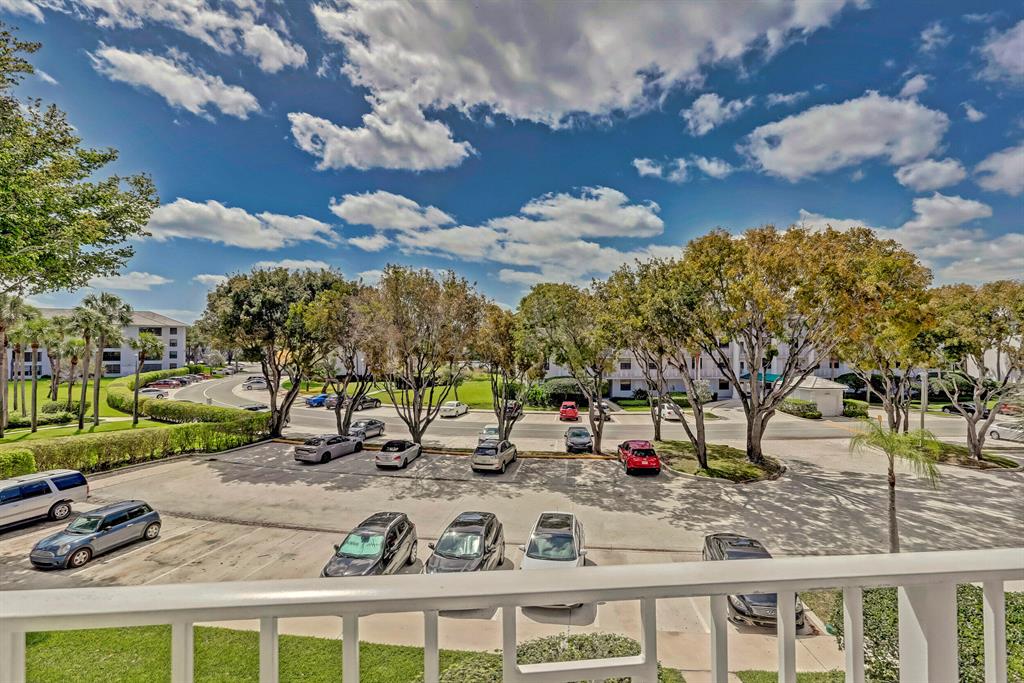 WHITEHALL CONDO OF THE LANDS OF THE PRESIDENT - Residential