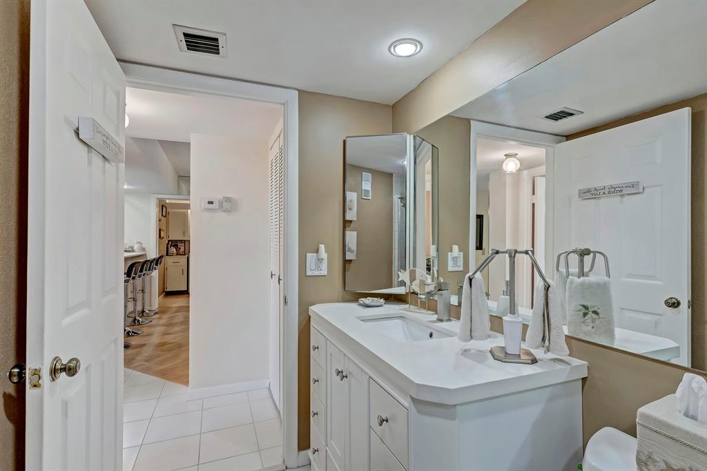 WHITEHALL CONDO OF THE LANDS OF THE PRESIDENT - Residential