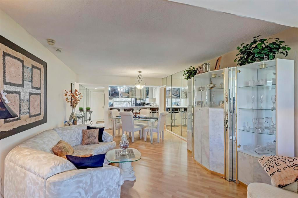 WHITEHALL CONDO OF THE LANDS OF THE PRESIDENT - Residential