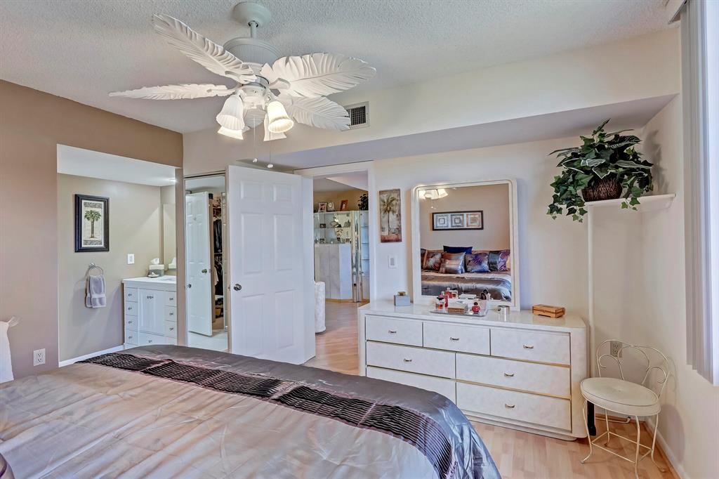 WHITEHALL CONDO OF THE LANDS OF THE PRESIDENT - Residential