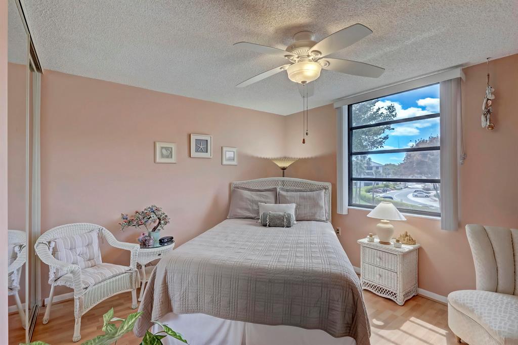 WHITEHALL CONDO OF THE LANDS OF THE PRESIDENT - Residential